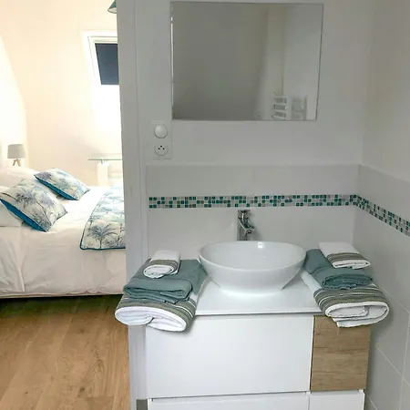 Historic Farm Near Utah In Normandy *