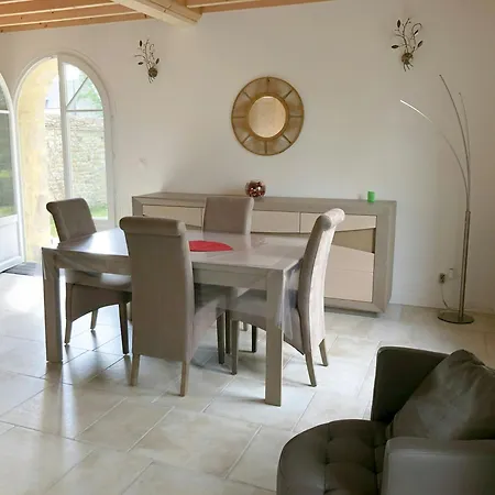Ferienhaus Historic Farm Near Utah In Normandy Saint-Martin-de-Varreville