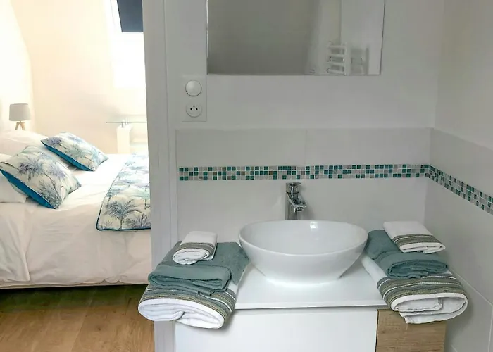 Historic Farm Near Utah In Normandy *